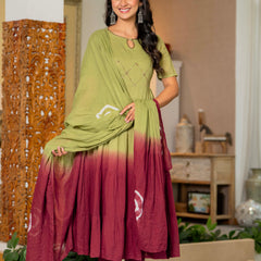 Women Tie& dye Mulcotton Anarkali Shape Kurta, Pant With Dupatta