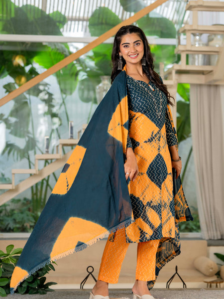 Women Tie& Dye Cotton Lapet Straight Shape Kurta , Pant With Dupatta