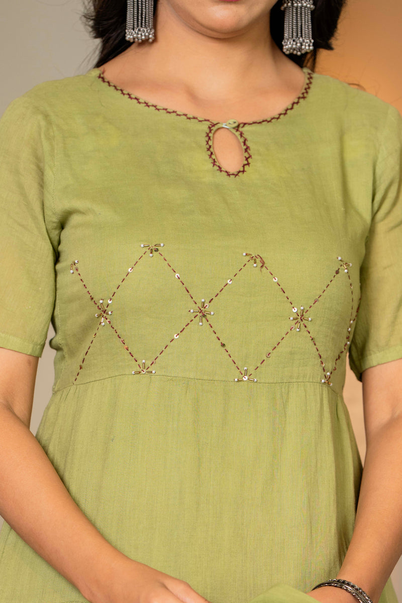 Women Tie& dye Mulcotton Anarkali Shape Kurta, Pant With Dupatta