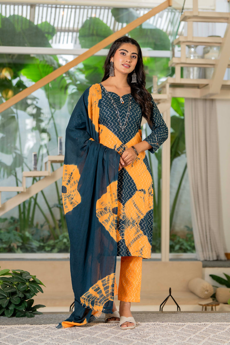 Women Tie& Dye Cotton Lapet Straight Shape Kurta , Pant With Dupatta