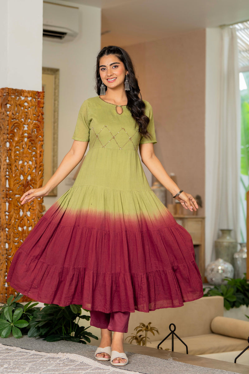 Women Tie& dye Mulcotton Anarkali Shape Kurta, Pant With Dupatta
