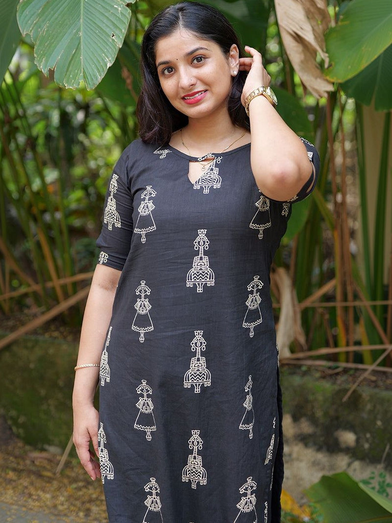 Black Ethnic Motif Printed Straight Kurta Set with Pants