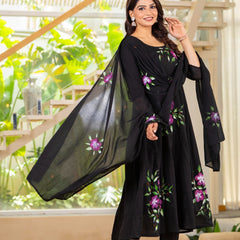 Mulcotton Hand Painted Kali Kurta Pant & Dupatta