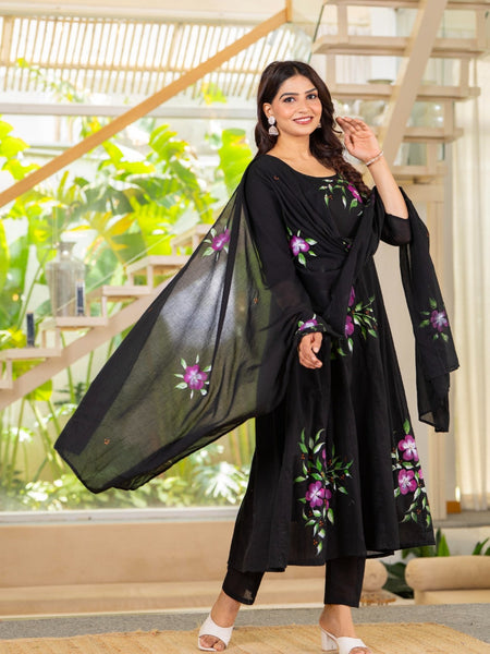 Mulcotton Hand Painted Kali Kurta Pant & Dupatta