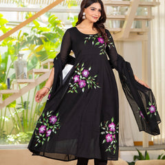 Mulcotton Hand Painted Kali Kurta Pant & Dupatta