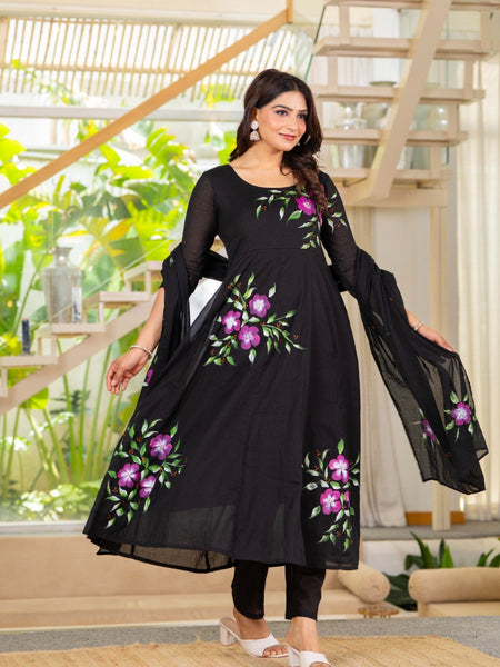 Mulcotton Hand Painted Kali Kurta Pant & Dupatta