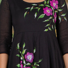 Mulcotton Hand Painted Kali Kurta Pant & Dupatta