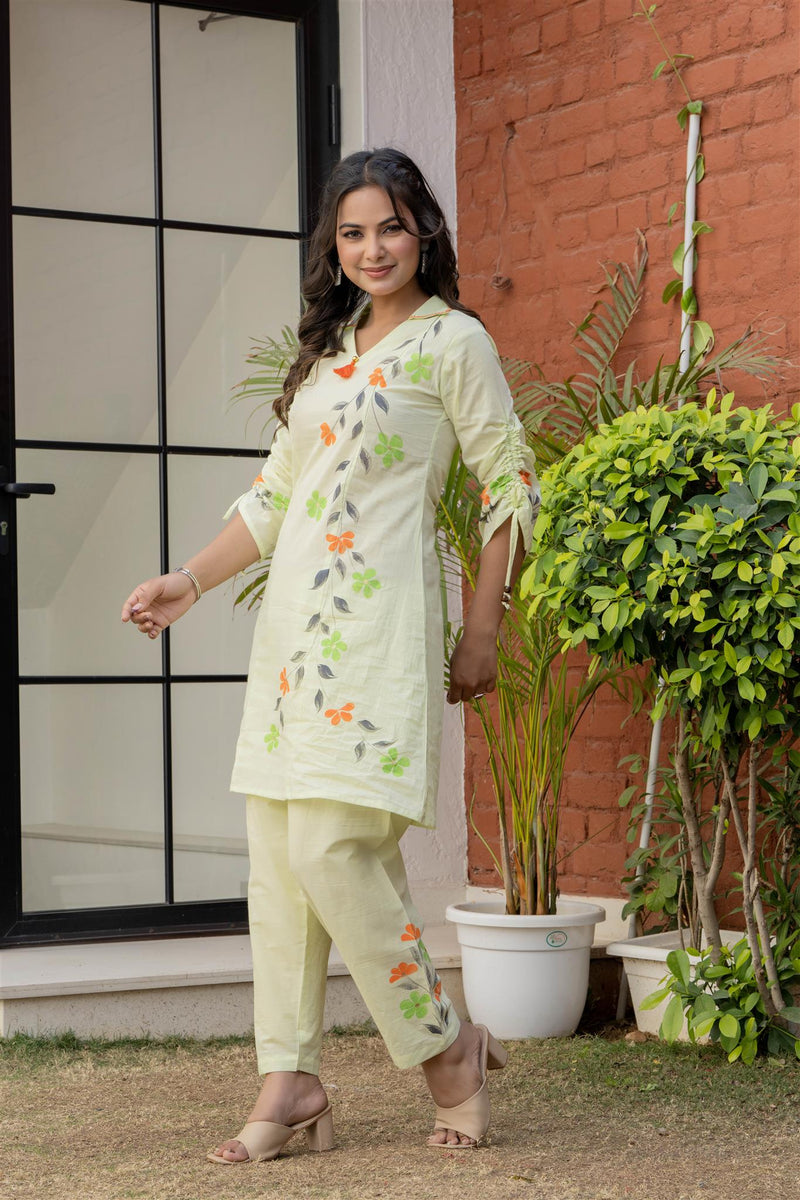 Woman Cotton V-Neck with Collor Hand Brush Painted Cord Set