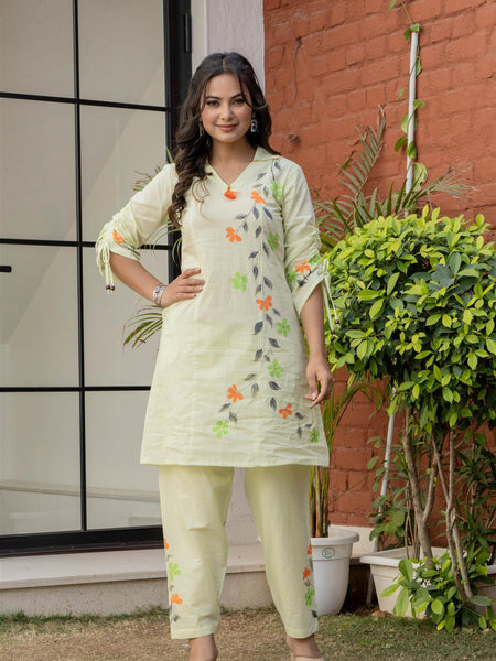 Woman Cotton V-Neck with Collor Hand Brush Painted Cord Set