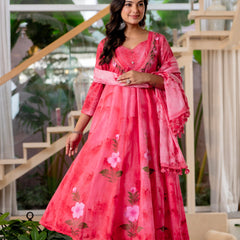 Women Rubyred Tie&Dye Anarkali shape, kurta, pant & Duptta