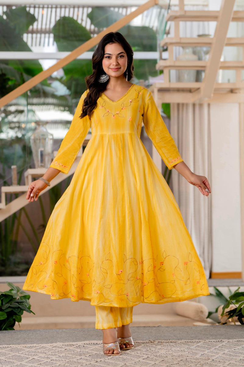 Women Yellow Tie&Dye and Manual embroidery Anarkali shape, kurta, pant & Duptta