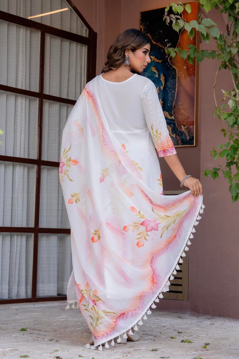 Women White Brush Paint, Anarkali shape, kurta, pant & Duptta