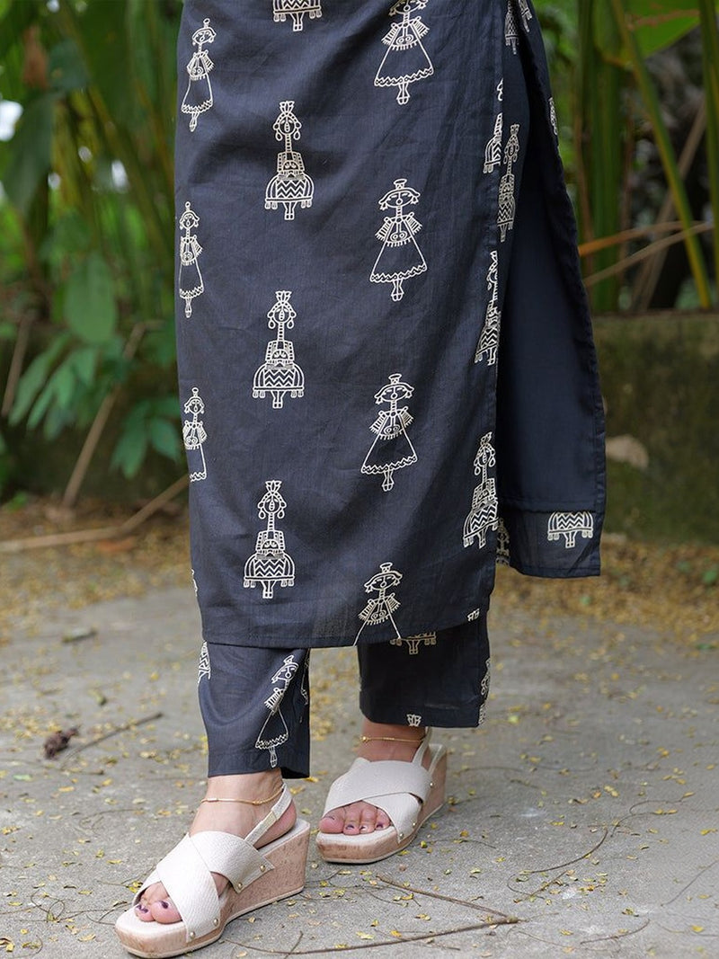 Black Ethnic Motif Printed Straight Kurta Set with Pants