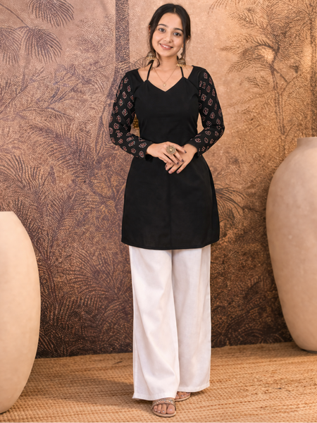 Black Ethnic Motif Printed Straight Kurti